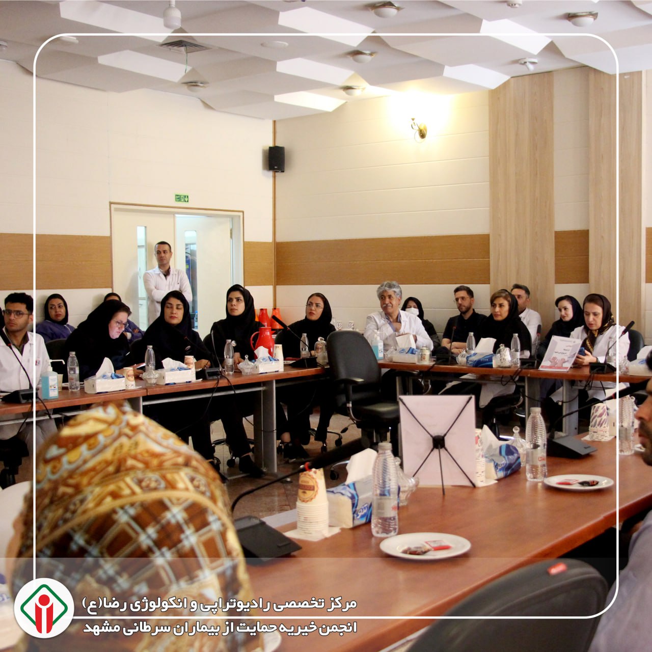 برگزاری مراسم بزرگداشت روز جهانی بهداشت دست در مرکز رادیوتراپی و انکولوژی رضا (ع)
