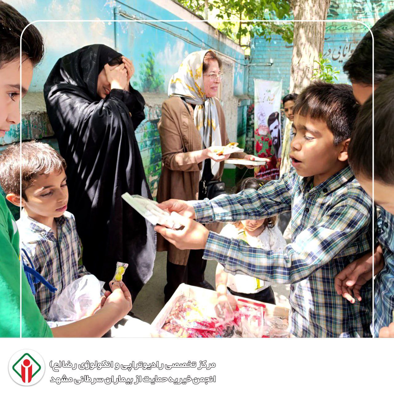 همراهی انجمن خیریه حمایت از بیماران سرطانی مشهد به مناسبت هفته سلامت در بازارچه سلامتی دبستان شهید بابامحمد رستمی